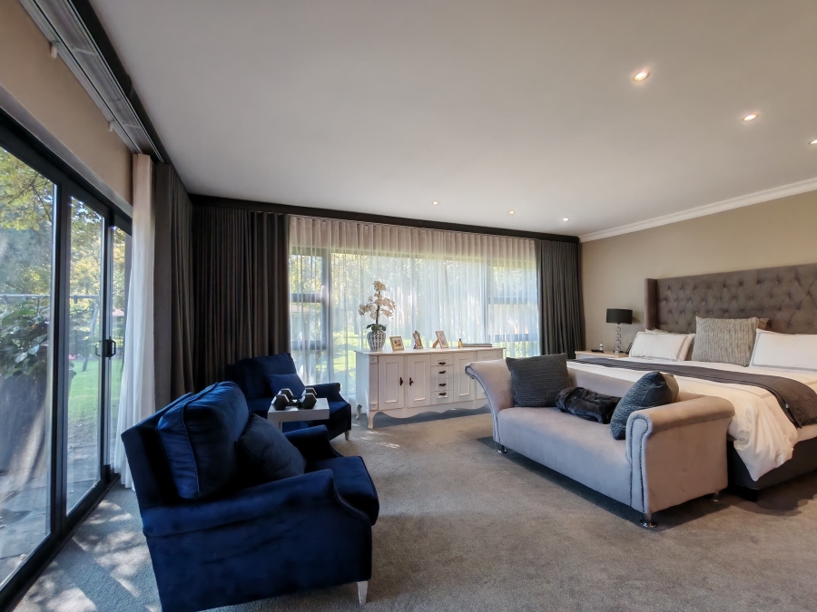 5 Bedroom Property for Sale in Three Rivers Proper Gauteng