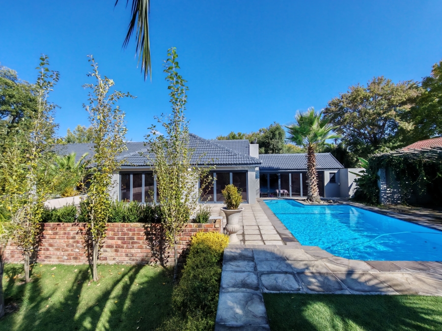 5 Bedroom Property for Sale in Three Rivers Proper Gauteng