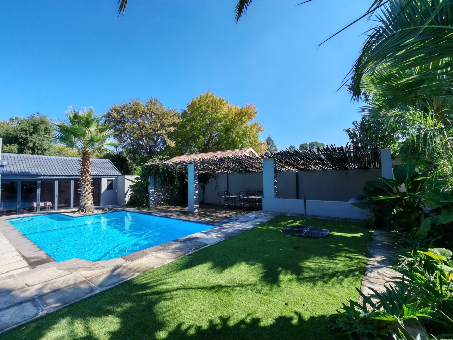 5 Bedroom Property for Sale in Three Rivers Proper Gauteng