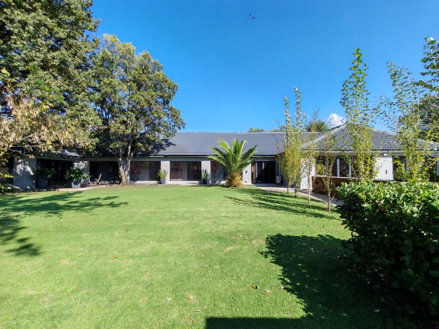 5 Bedroom Property for Sale in Three Rivers Proper Gauteng