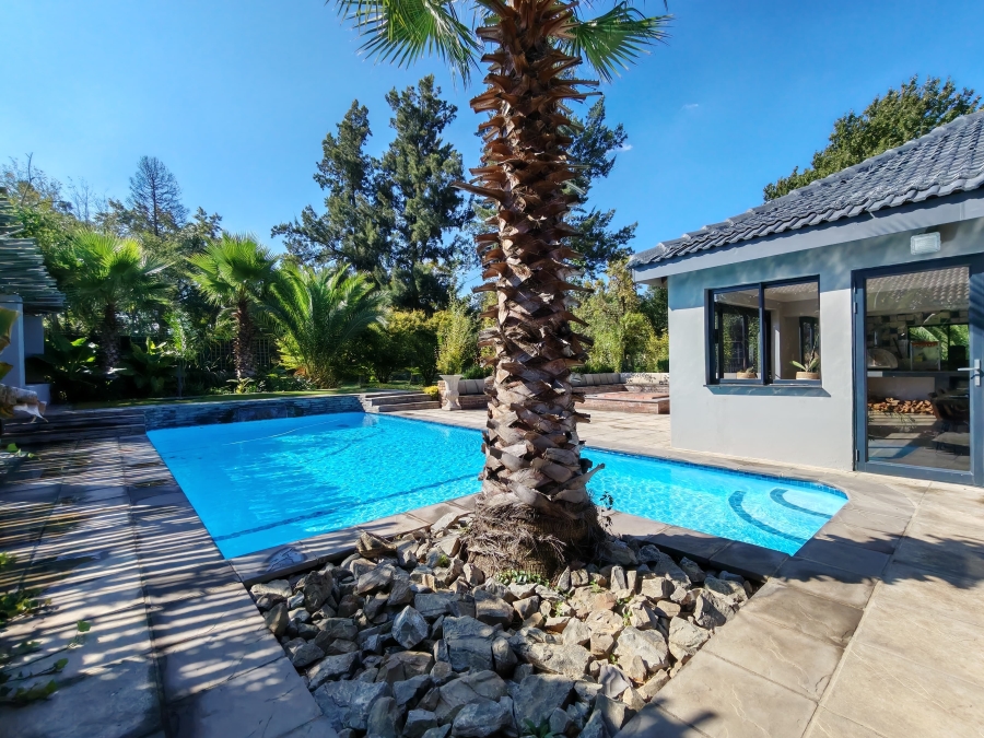 5 Bedroom Property for Sale in Three Rivers Proper Gauteng
