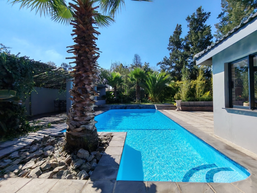 5 Bedroom Property for Sale in Three Rivers Proper Gauteng