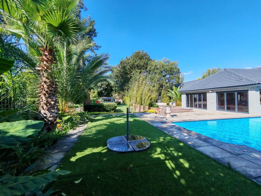 5 Bedroom Property for Sale in Three Rivers Proper Gauteng