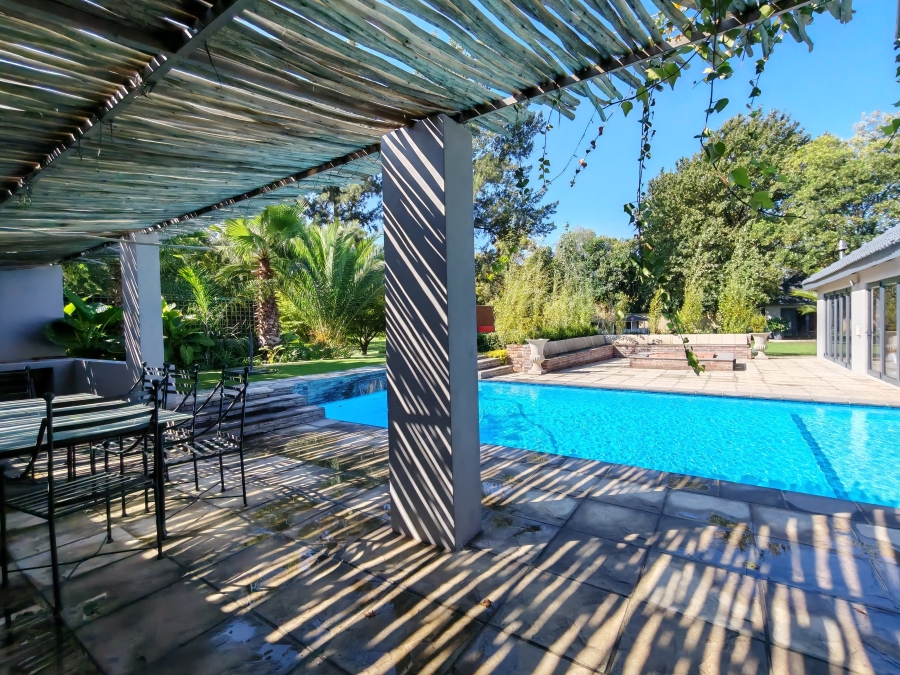 5 Bedroom Property for Sale in Three Rivers Proper Gauteng