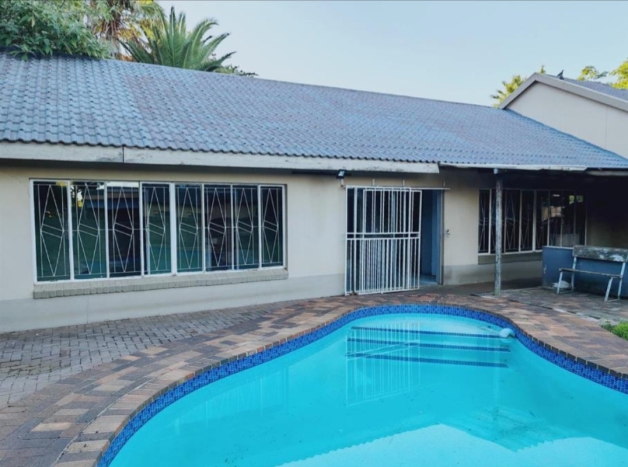 To Let 2 Bedroom Property for Rent in Risiville Gauteng