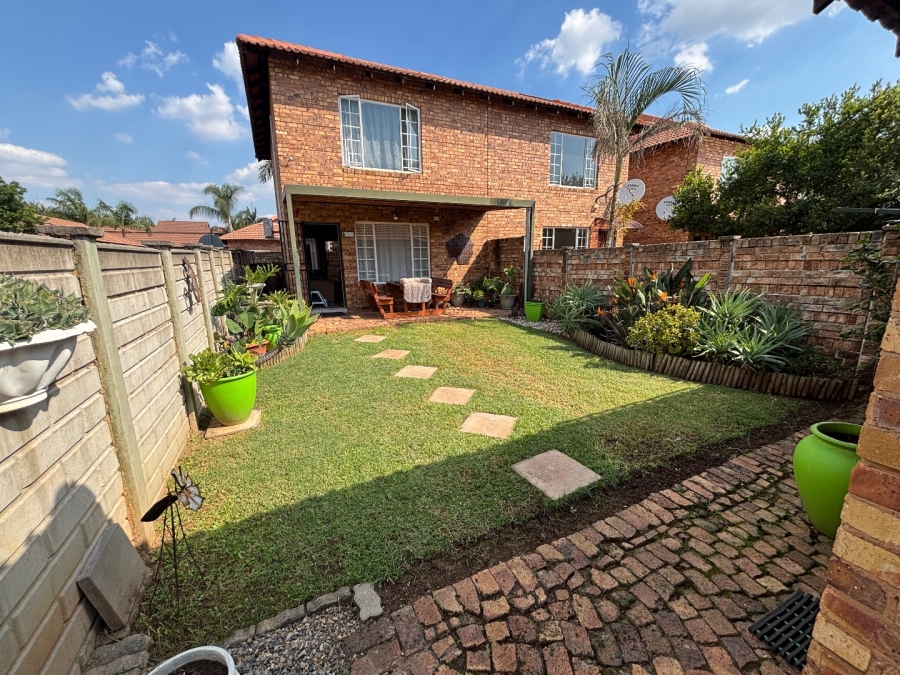 2 Bedroom Property for Sale in Annlin Gauteng