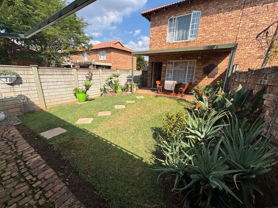2 Bedroom Property for Sale in Annlin Gauteng