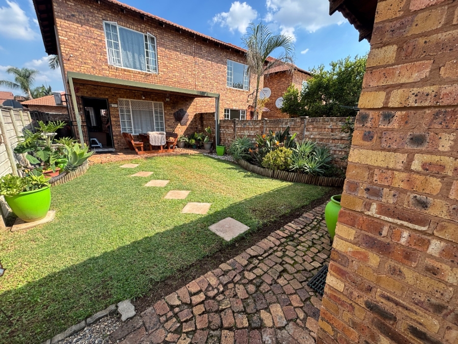 2 Bedroom Property for Sale in Annlin Gauteng