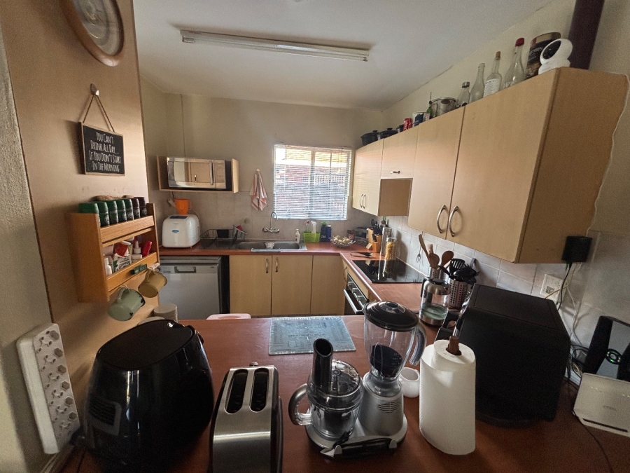 2 Bedroom Property for Sale in Annlin Gauteng