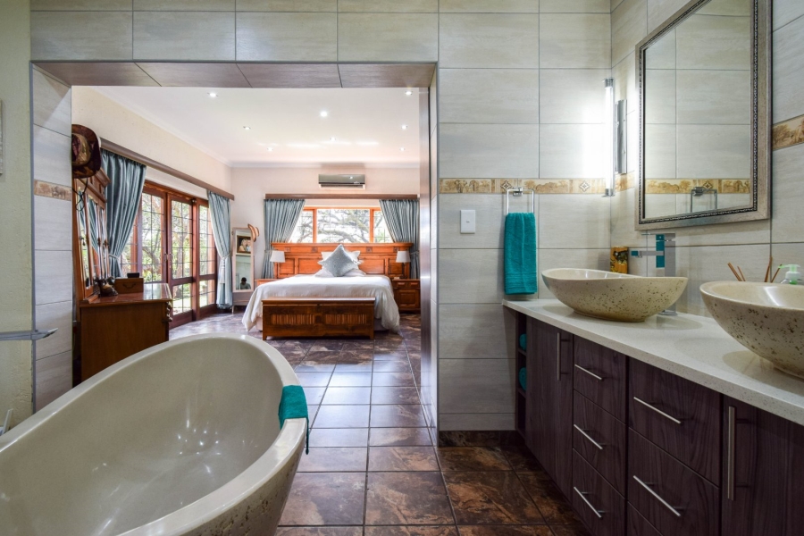 4 Bedroom Property for Sale in Dinokeng Game Reserve Gauteng