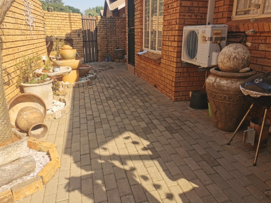 2 Bedroom Property for Sale in Montana Gauteng