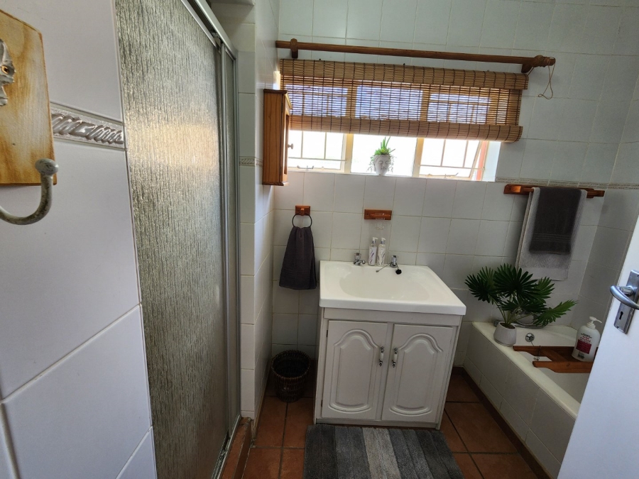 4 Bedroom Property for Sale in Dorandia Gauteng