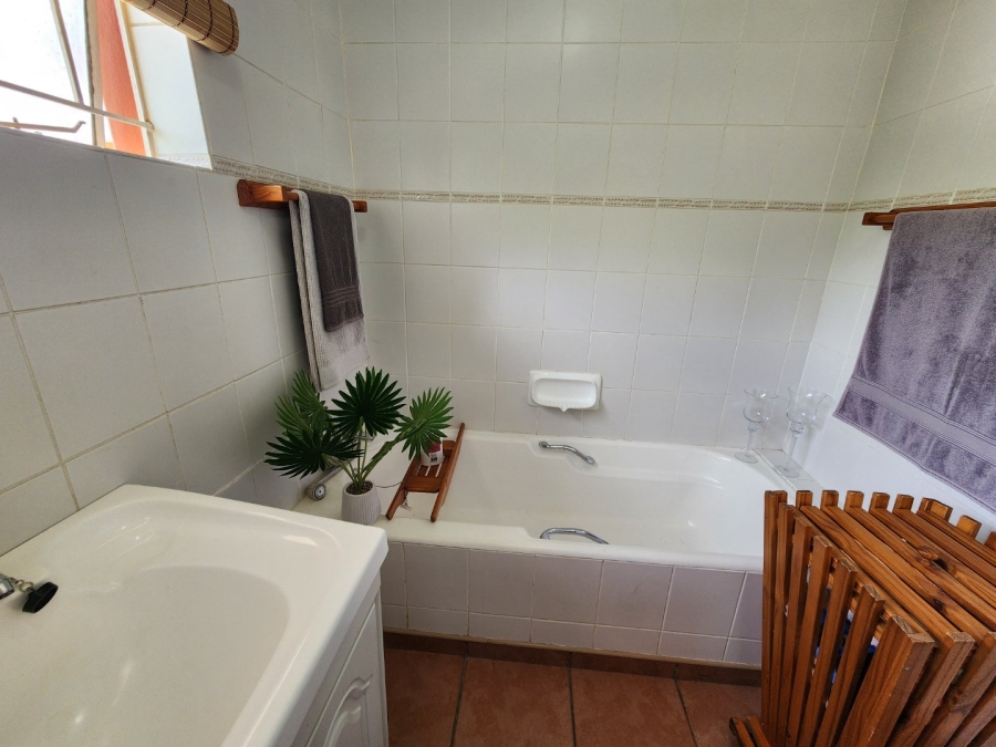 4 Bedroom Property for Sale in Dorandia Gauteng