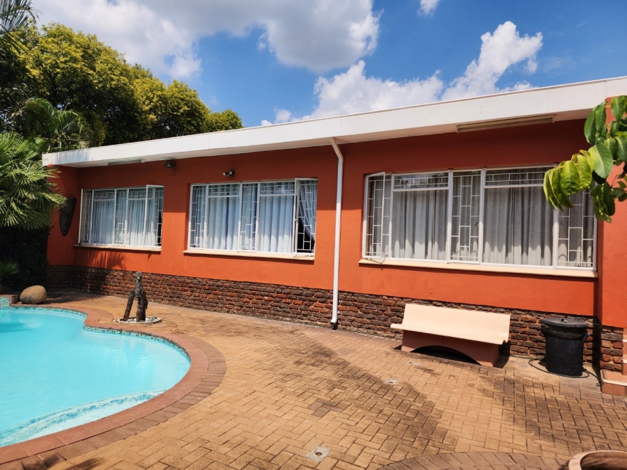 4 Bedroom Property for Sale in Dorandia Gauteng