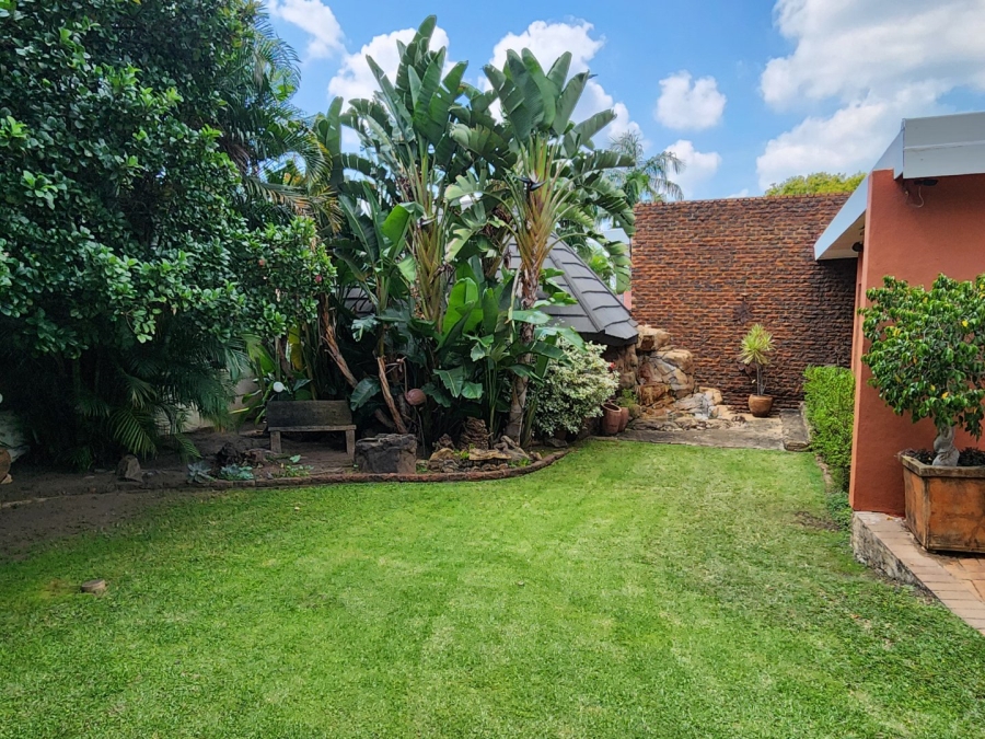 4 Bedroom Property for Sale in Dorandia Gauteng