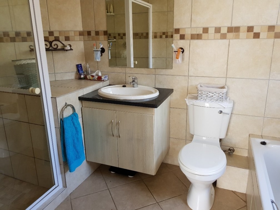 3 Bedroom Property for Sale in Annlin Gauteng
