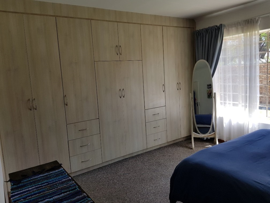 3 Bedroom Property for Sale in Annlin Gauteng