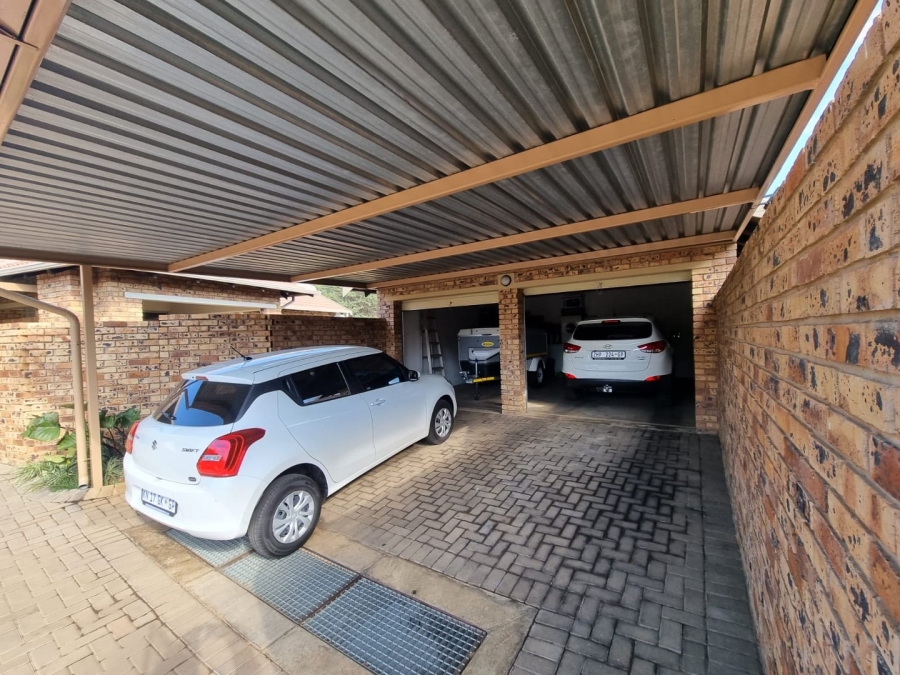 3 Bedroom Property for Sale in Annlin Gauteng
