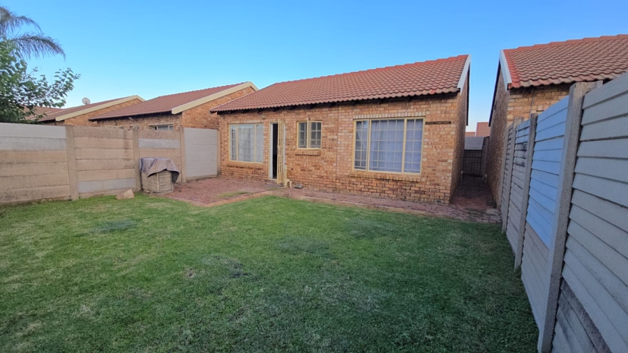 2 Bedroom Property for Sale in Annlin Gauteng