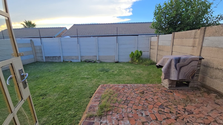 2 Bedroom Property for Sale in Annlin Gauteng