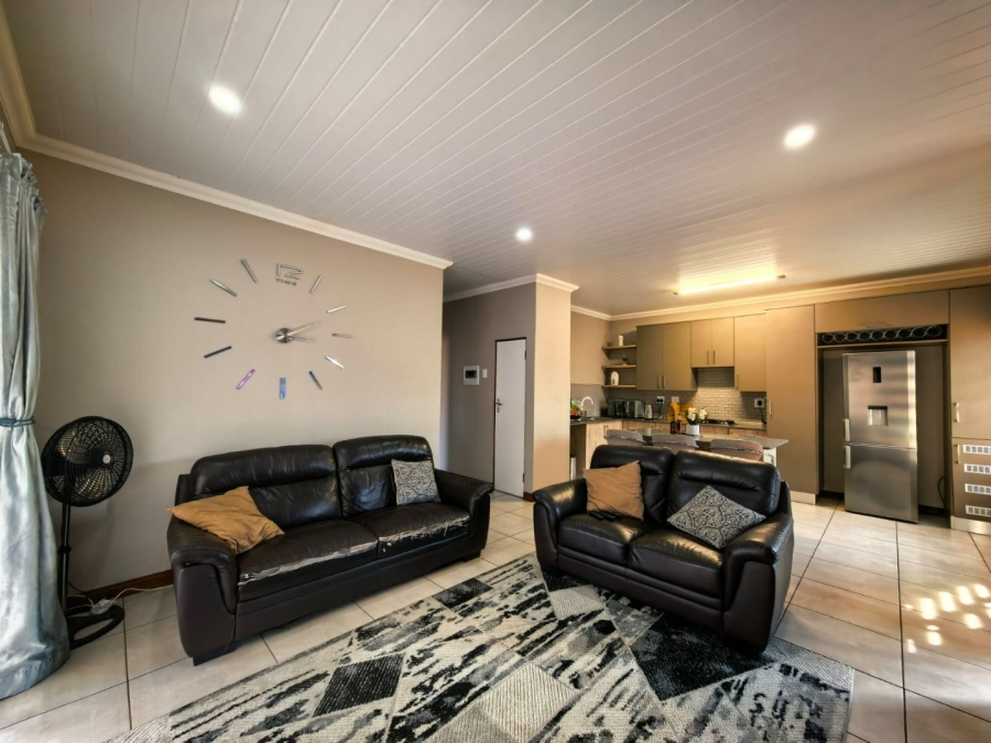 2 Bedroom Property for Sale in Christiaanville A H Gauteng