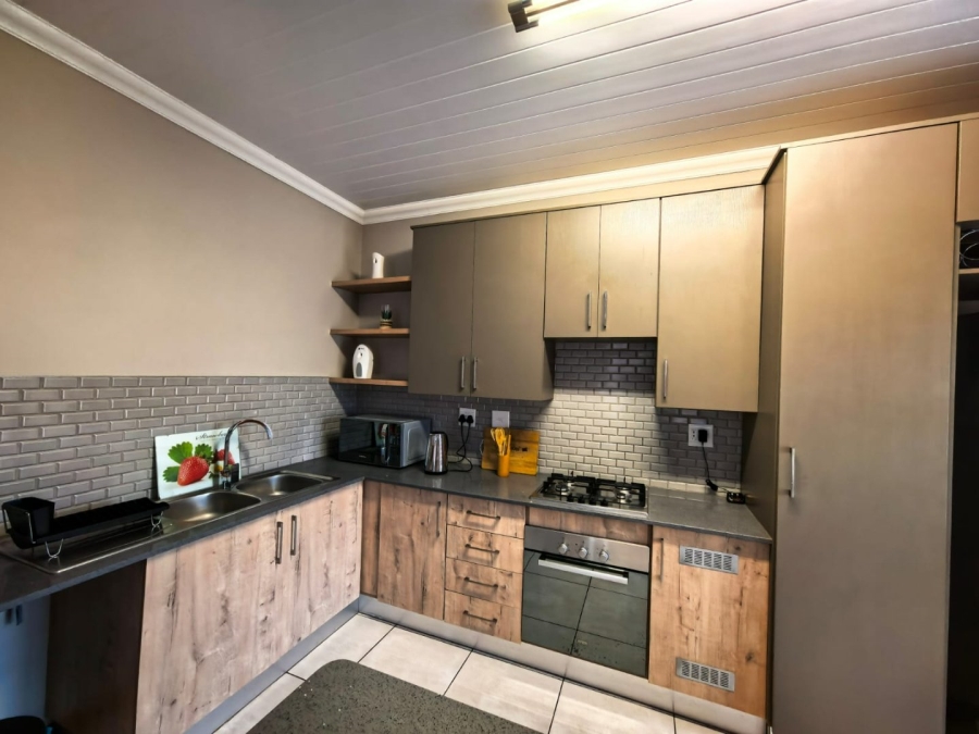 2 Bedroom Property for Sale in Christiaanville A H Gauteng