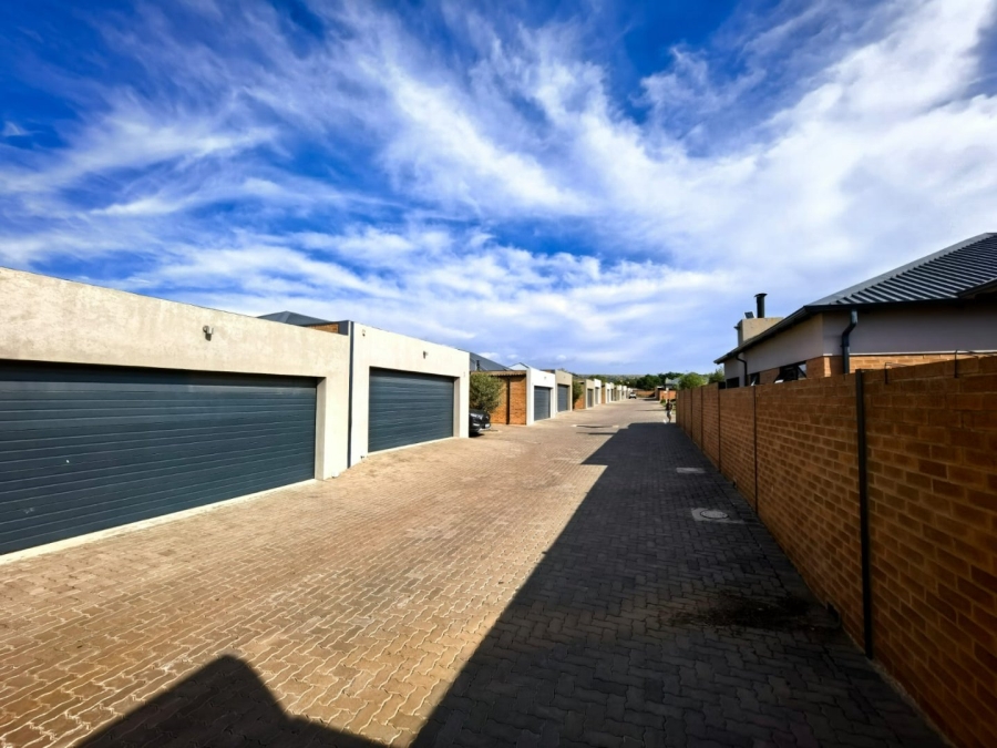 2 Bedroom Property for Sale in Christiaanville A H Gauteng