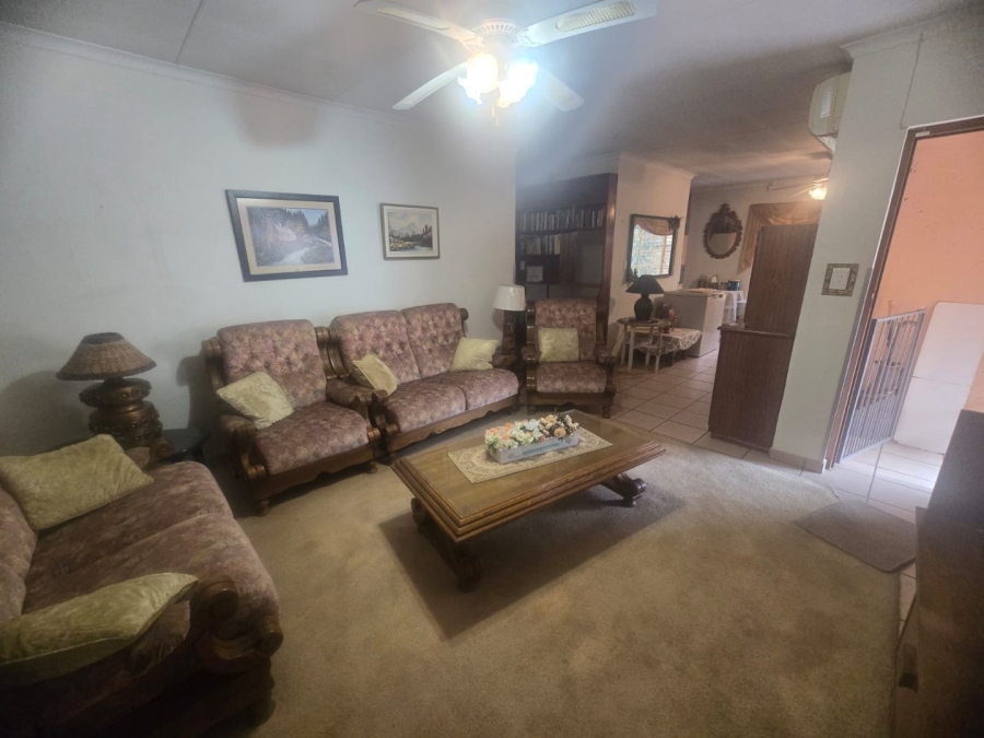 4 Bedroom Property for Sale in Doornpoort Gauteng