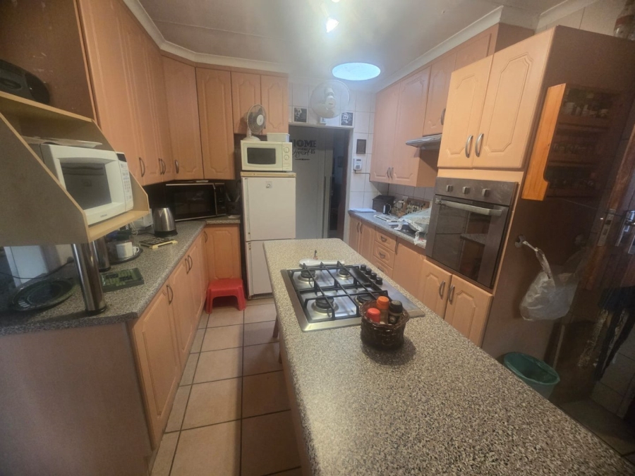 4 Bedroom Property for Sale in Doornpoort Gauteng