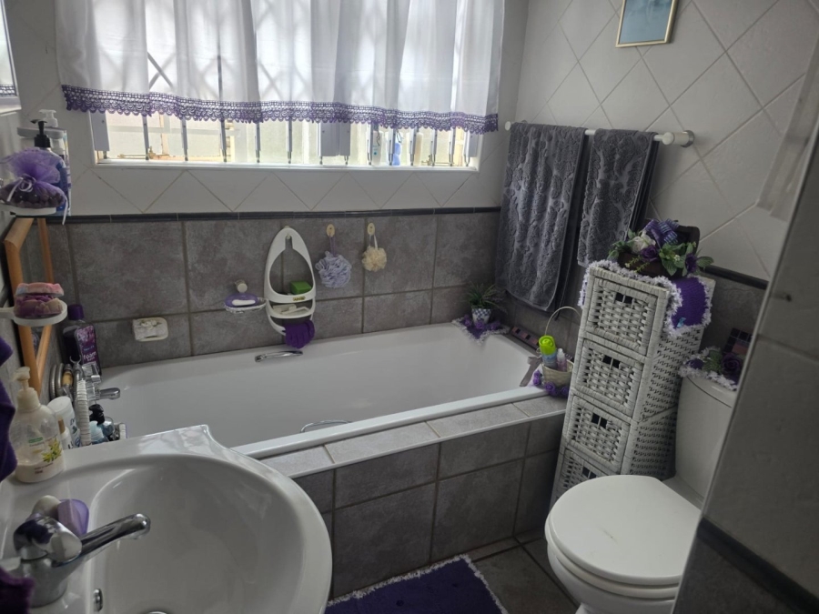 4 Bedroom Property for Sale in Doornpoort Gauteng