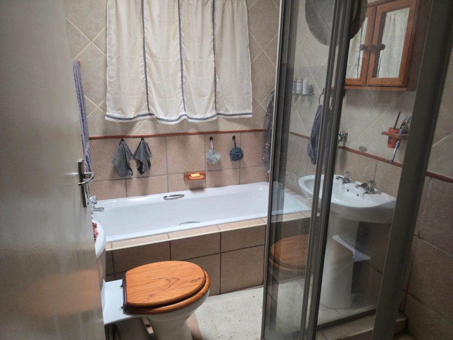 4 Bedroom Property for Sale in Doornpoort Gauteng