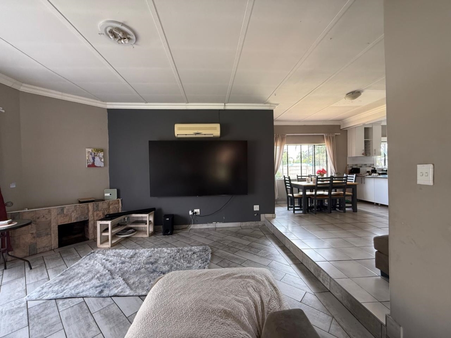 3 Bedroom Property for Sale in Sinoville Gauteng