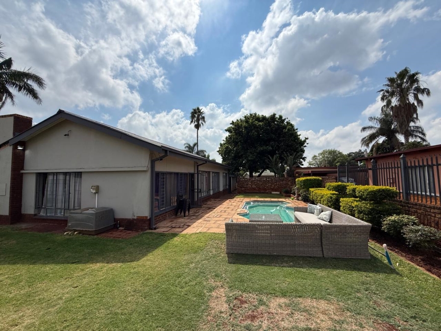 3 Bedroom Property for Sale in Sinoville Gauteng
