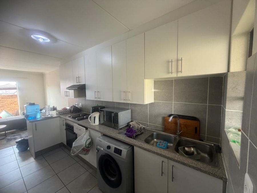 2 Bedroom Property for Sale in Chantelle Gauteng