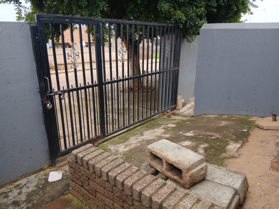3 Bedroom Property for Sale in Kagiso Gauteng