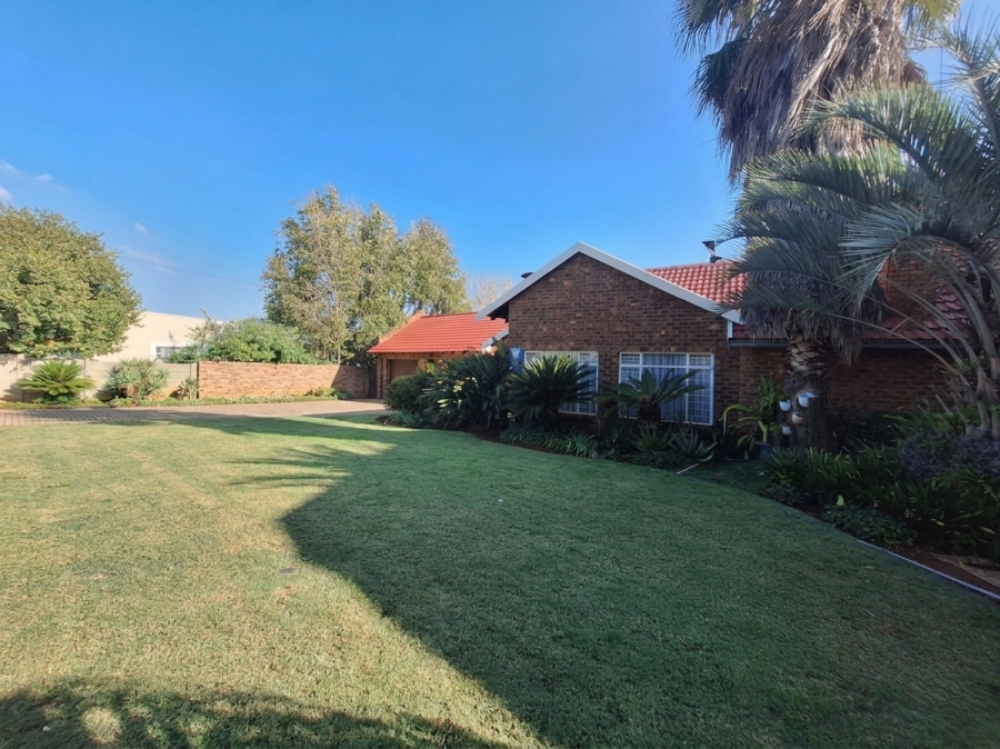 4 Bedroom Property for Sale in Jordaan Park Gauteng