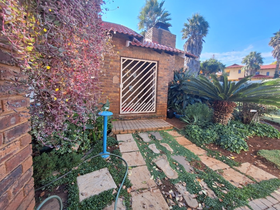 4 Bedroom Property for Sale in Jordaan Park Gauteng