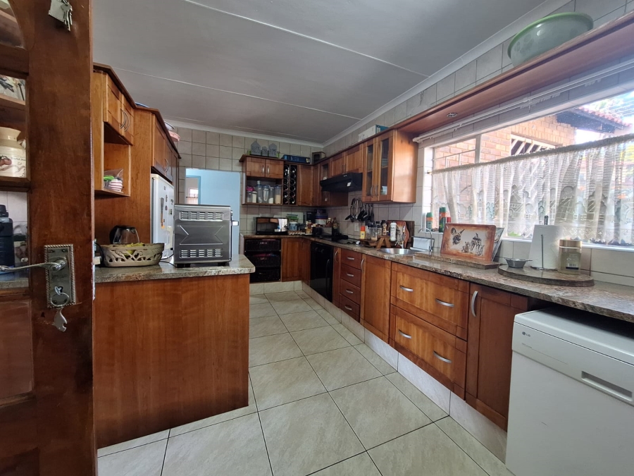 4 Bedroom Property for Sale in Jordaan Park Gauteng