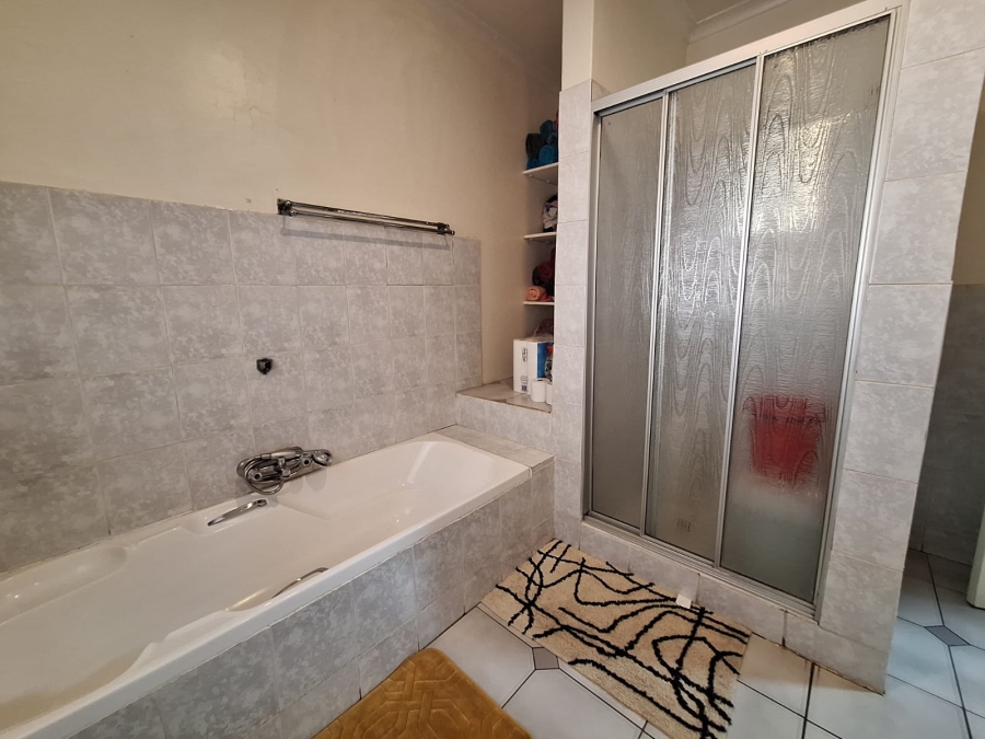 4 Bedroom Property for Sale in Jordaan Park Gauteng