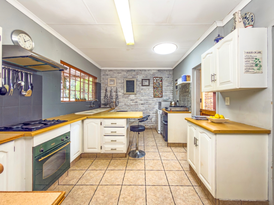 3 Bedroom Property for Sale in Garsfontein Gauteng