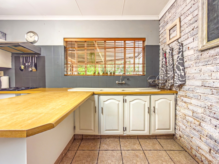 3 Bedroom Property for Sale in Garsfontein Gauteng