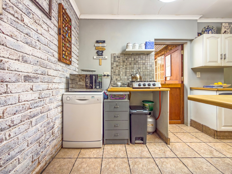 3 Bedroom Property for Sale in Garsfontein Gauteng