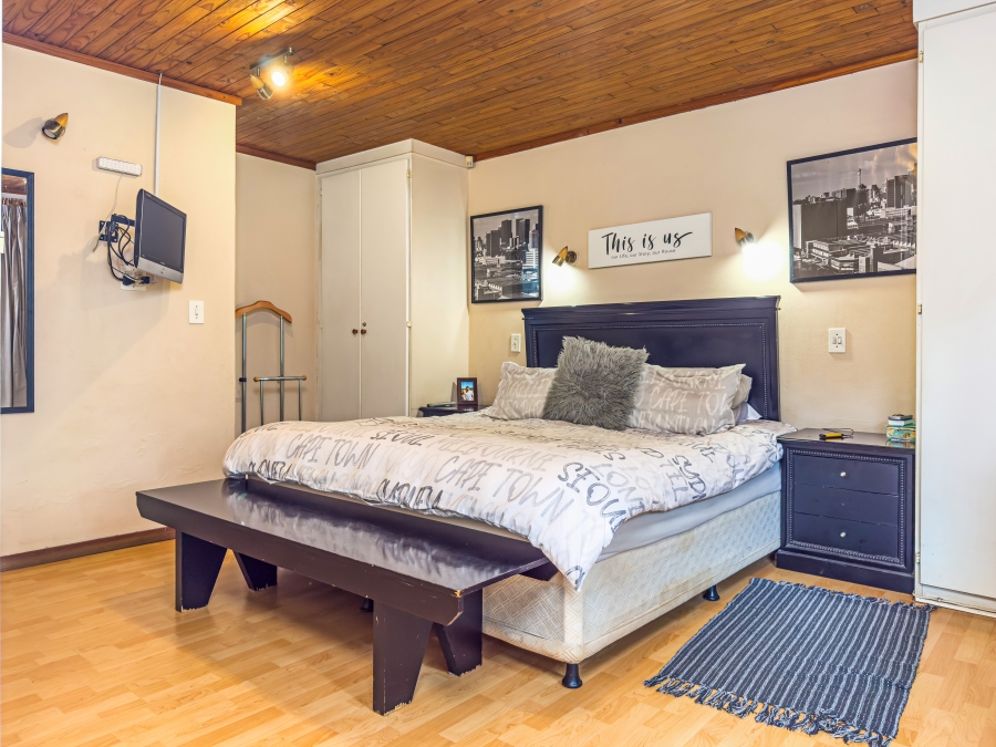 3 Bedroom Property for Sale in Garsfontein Gauteng