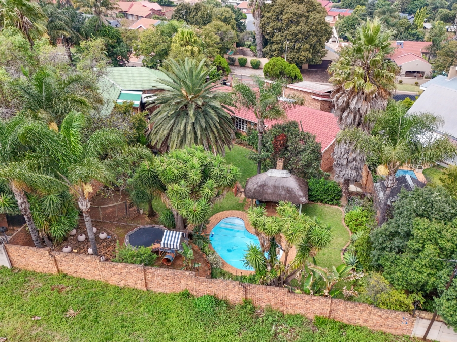 3 Bedroom Property for Sale in Garsfontein Gauteng