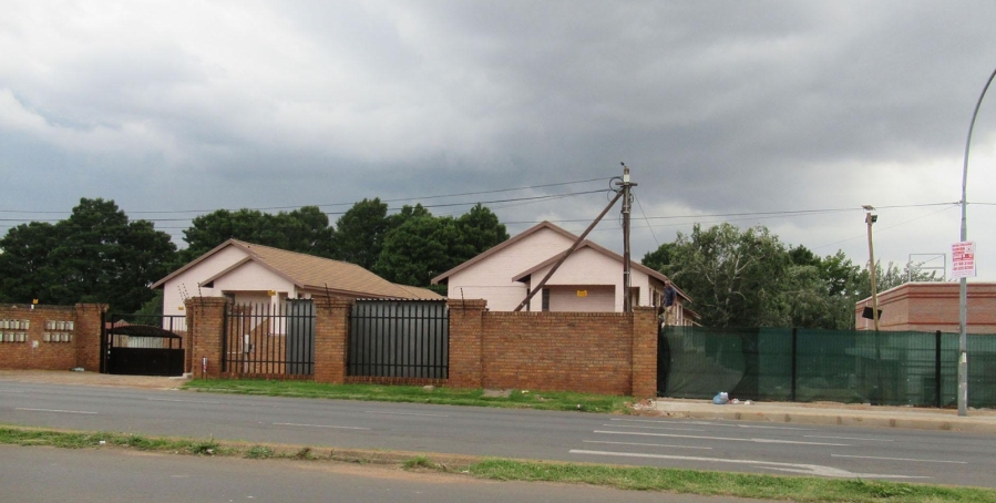 2 Bedroom Property for Sale in Florida Gauteng
