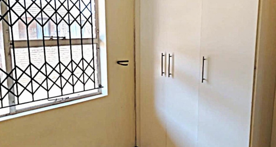 2 Bedroom Property for Sale in Florida Gauteng