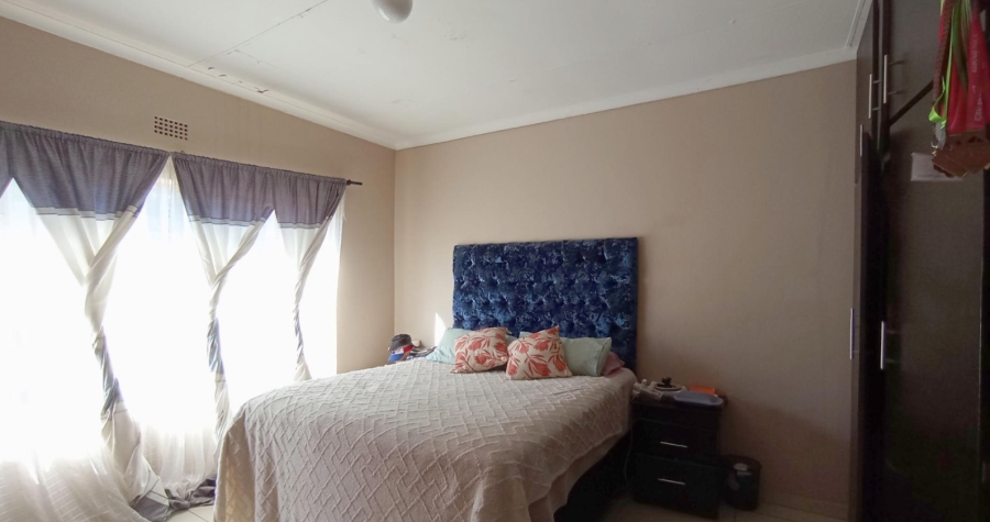 2 Bedroom Property for Sale in Florida Gauteng