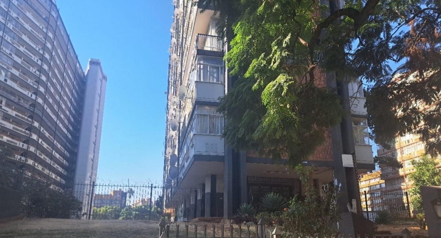 1 Bedroom Property for Sale in Sunnyside Gauteng