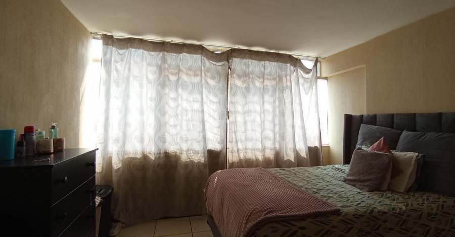 2 Bedroom Property for Sale in Sunnyside Gauteng