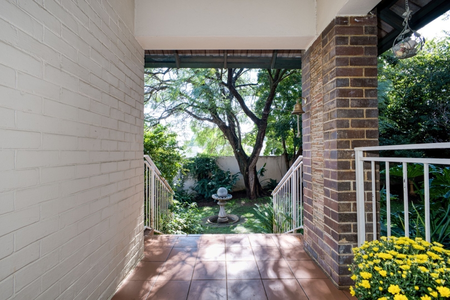 3 Bedroom Property for Sale in Linden Gauteng